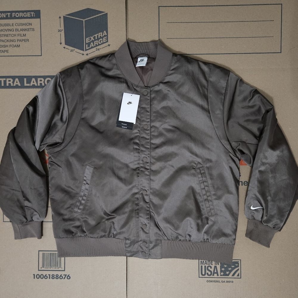 Nike Sportswear Destroyer Woven Jacket Womens